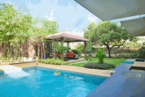 Гостиница Rainforest - Seis Villa - 4 BHK Villa with a private pool in Arpora V2  Arpora